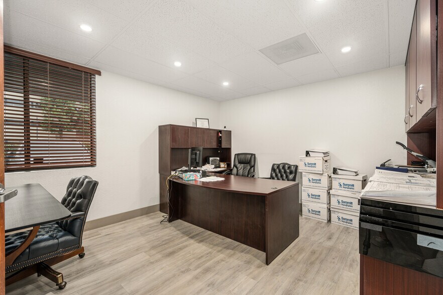 More Photos Of 2107 N Broadway, Santa Ana Loft Creative Space For Sale