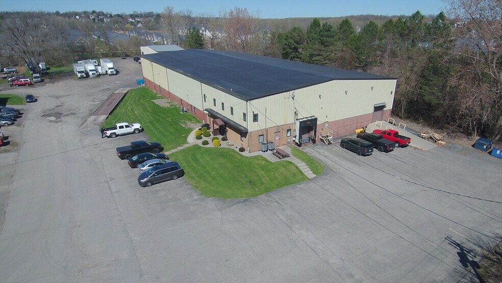 More Photos Of 400 Mason Rd, Fairport Warehouse For Lease