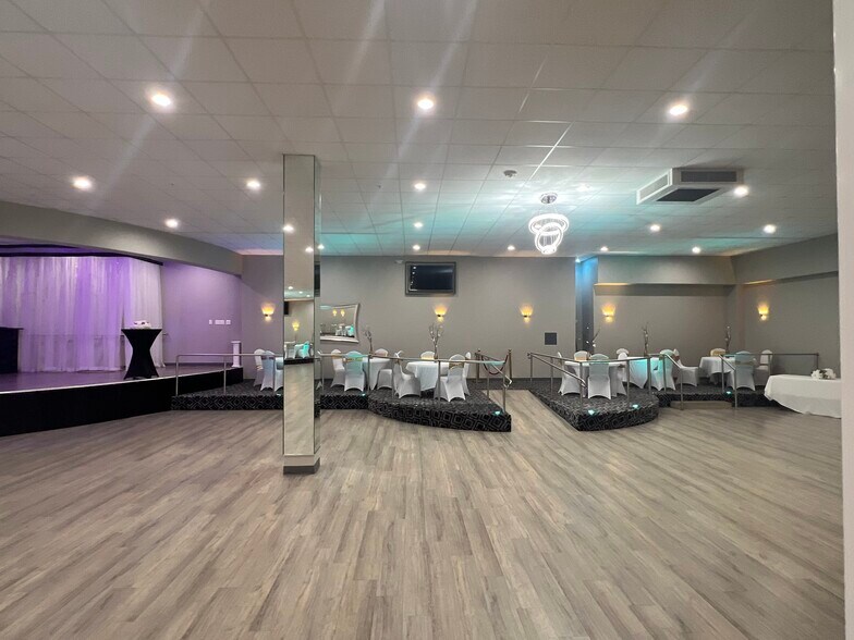 More Photos Of 8740 Ohio Dr, Plano Storefront For Lease