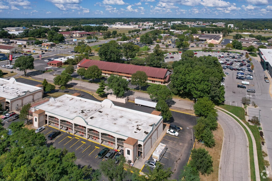 More Photos Of 2902 Cassopolis St, Elkhart Hotel For Sale