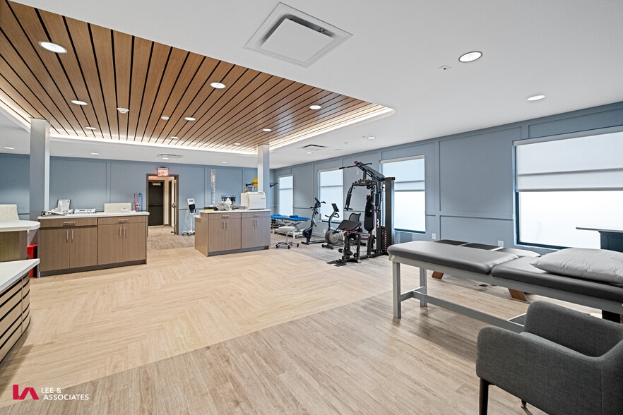 More Photos Of 11855 Alpharetta Hwy, Roswell Medical For Lease