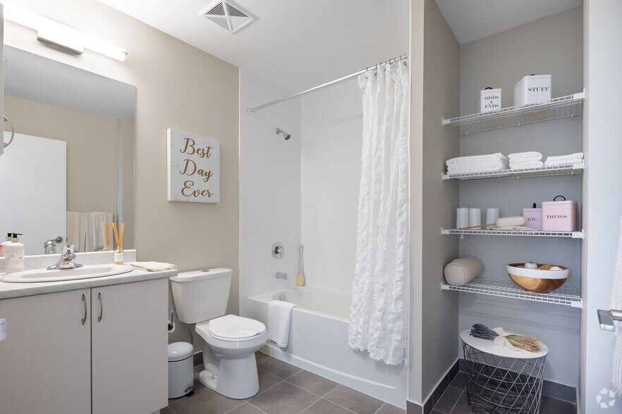 More Photos Of 5 Zappacosta Dr, Toronto Apartments For Lease