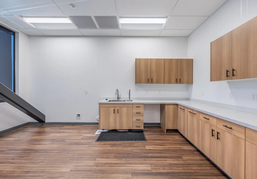 More Photos Of 2929 W Navigator Dr, Meridian Office For Lease