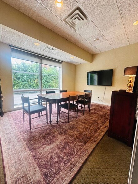 More Photos Of 2730 E 62nd St, Indianapolis Office For Sale