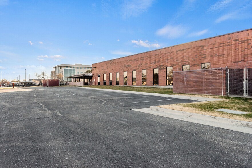 More Photos Of 5416 W Amelia Earhart Dr, Salt Lake City Flex For Lease