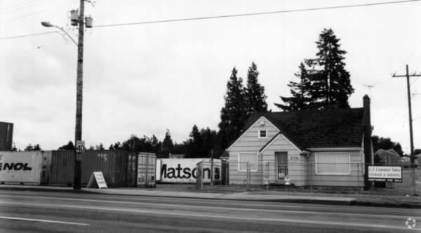 More Photos Of 2706 NE Columbia Blvd, Portland Industrial For Lease