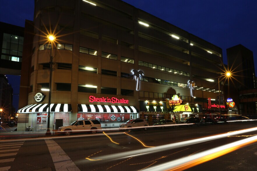 More Photos Of 101-121 W Maryland St, Indianapolis Parking Garage For Lease