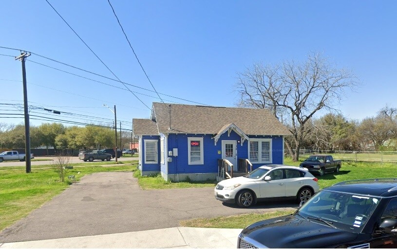 Primary Photo Of 1137 Airport Blvd, Austin Freestanding For Lease