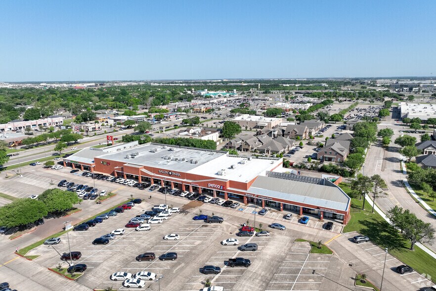 More Photos Of 501-521 S Mason Rd, Katy Storefront For Lease