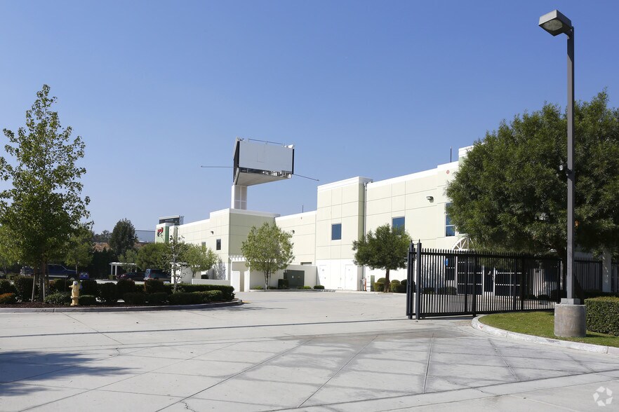 More Photos Of 9002 S Hyssop Dr, Rancho Cucamonga Warehouse For Lease