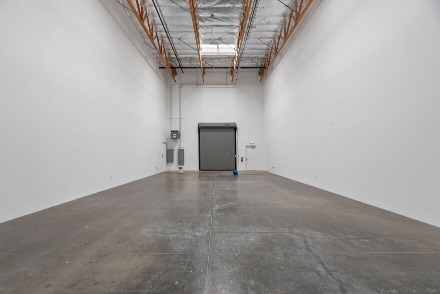 More Photos Of 1400 Graves Ave, Oxnard Distribution For Lease