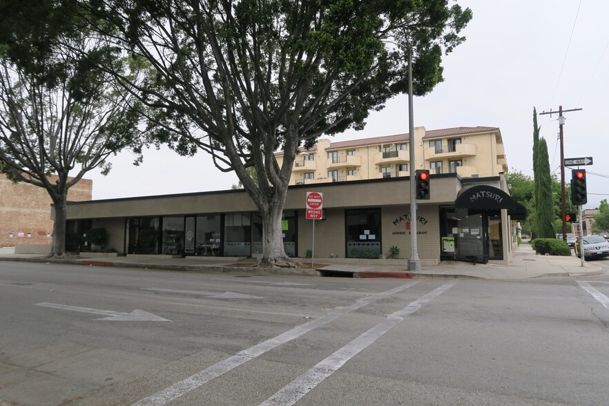 More Photos Of 1055-1065 E Green St, Pasadena Freestanding For Lease