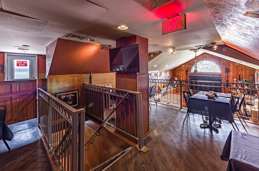 More Photos Of 99 Aurora St, Lancaster General Retail For Sale