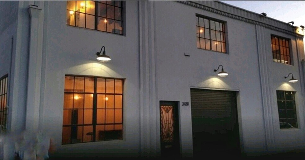 More Photos Of 2438 E 55th St, Los Angeles Service For Lease