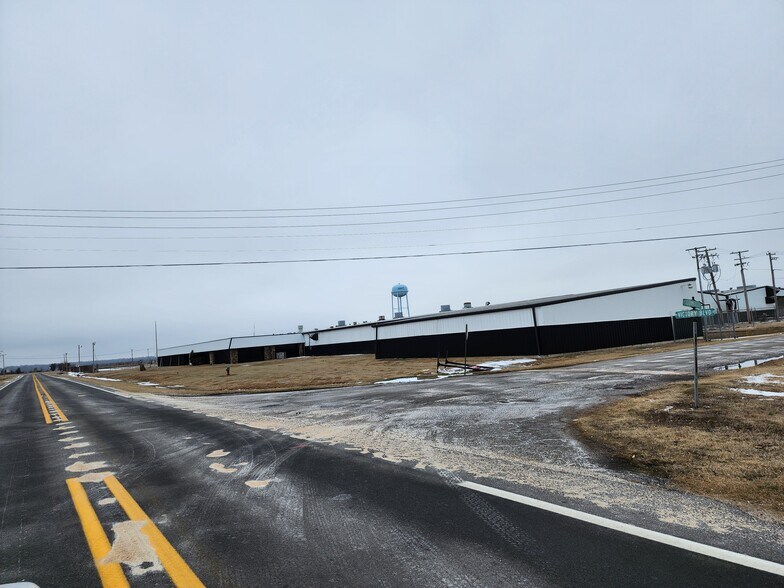 More Photos Of 7301 Victory Blvd, Newport Warehouse For Sale