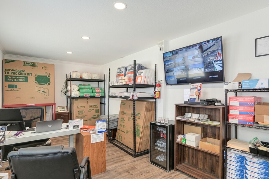 More Photos Of 7965 State Highway 99W, Gerber Self Storage For Sale
