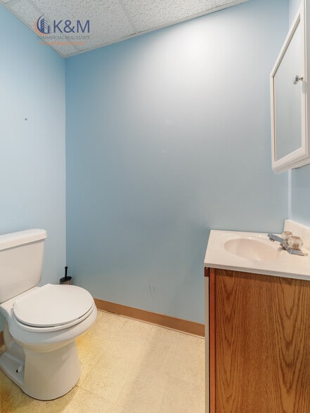 More Photos Of 6120 Brandon Ave, Springfield Medical For Sale