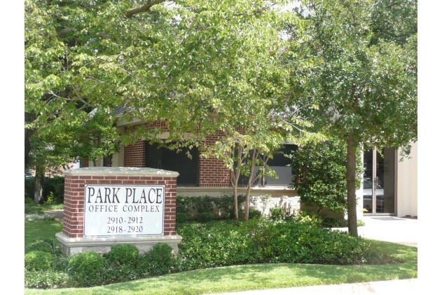 More Photos Of 2912 W Park Row, Arlington Loft Creative Space For Lease