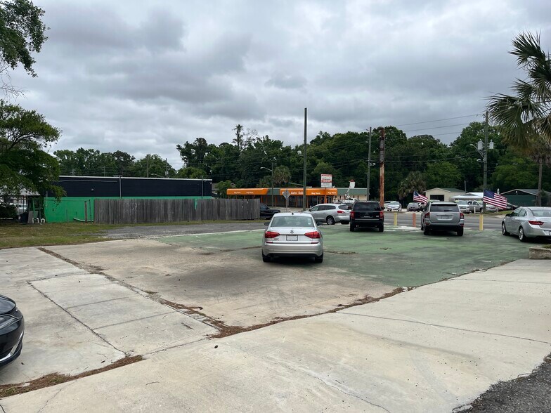 More Photos Of 5013 Park St, Jacksonville Auto Repair For Sale