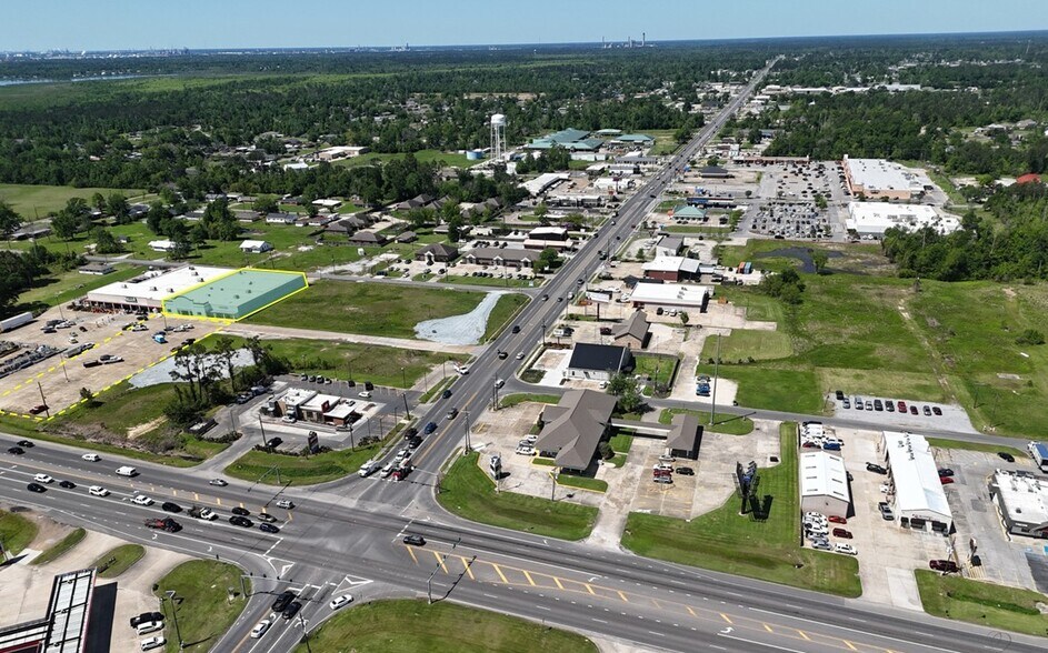 More Photos Of 181 Highway 171, Lake Charles General Retail For Lease