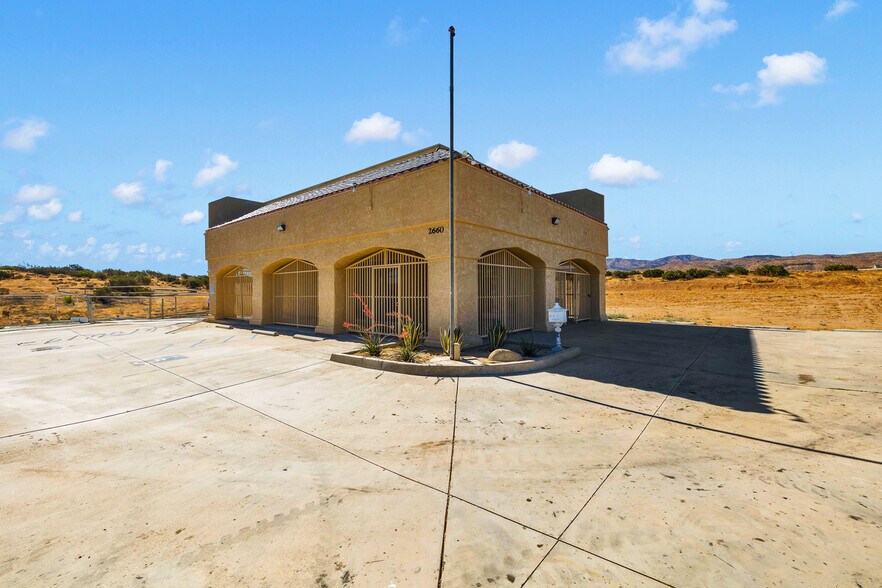 More Photos Of 2660 Pearblossom Hwy, Palmdale Office Residential For Sale