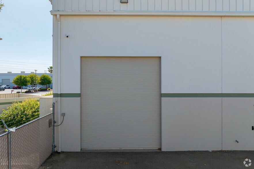 More Photos Of 4221 Duluth Ave, Rocklin Industrial For Sale