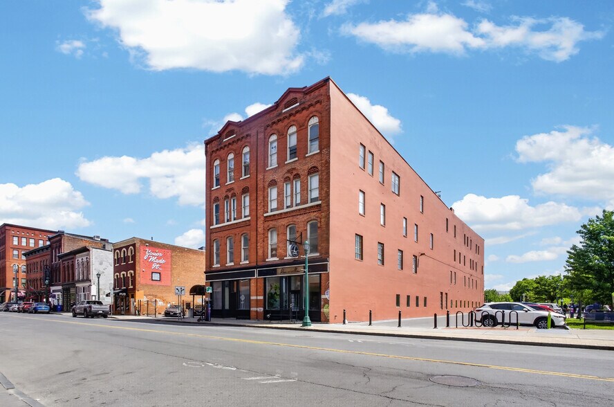 Primary Photo Of 327-329 W Fayette St, Syracuse Loft Creative Space For Lease