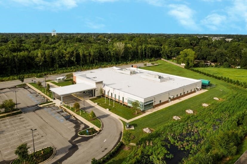 More Photos Of 3149 Ambassador Caffery Pky, Lafayette Hospital For Sale