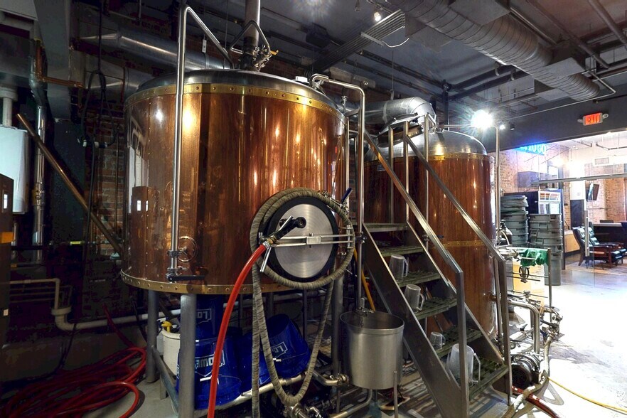 More Photos Of 39 N Lexington Ave, Asheville Storefront Retail Office For Sale