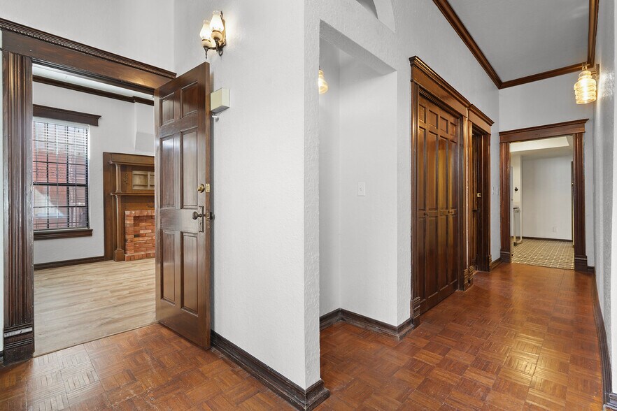 More Photos Of 1127 Wyoming Ave, El Paso Coworking Space