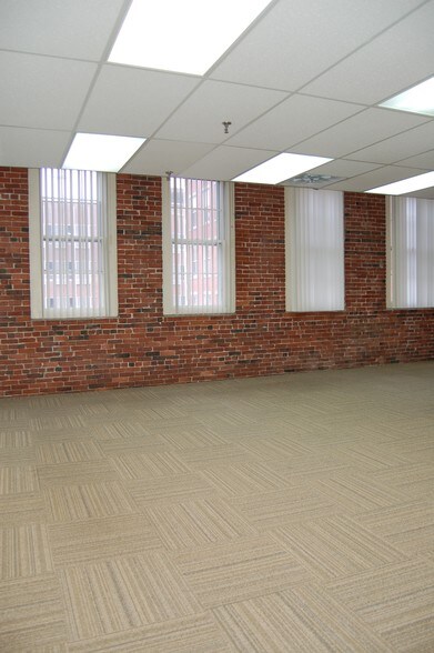 More Photos Of 53-63 Wingate St, Haverhill Office For Lease