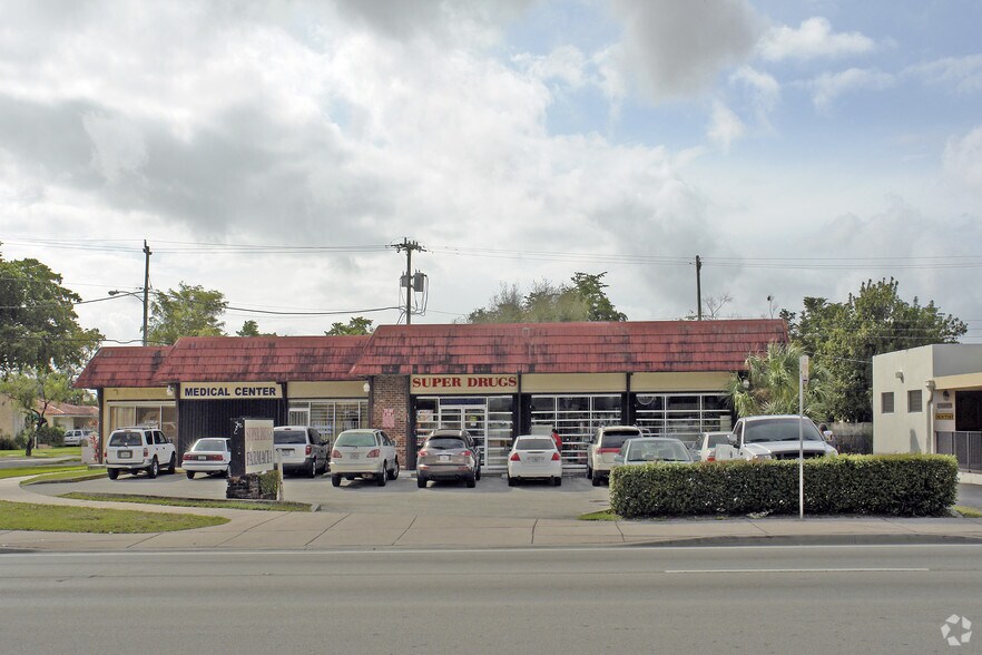 More Photos Of 5500 SW 8th St, Coral Gables General Retail For Lease