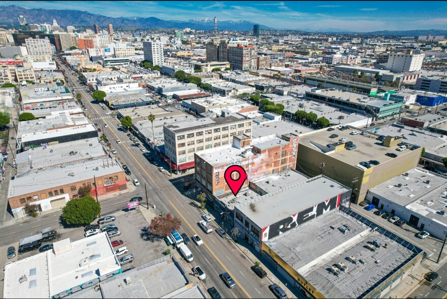 More Photos Of 1506 S Los Angeles St, Los Angeles Showroom For Sale