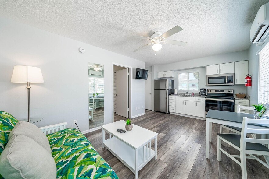 More Photos Of 1708 S Atlantic Ave, New Smyrna Beach Hotel For Sale