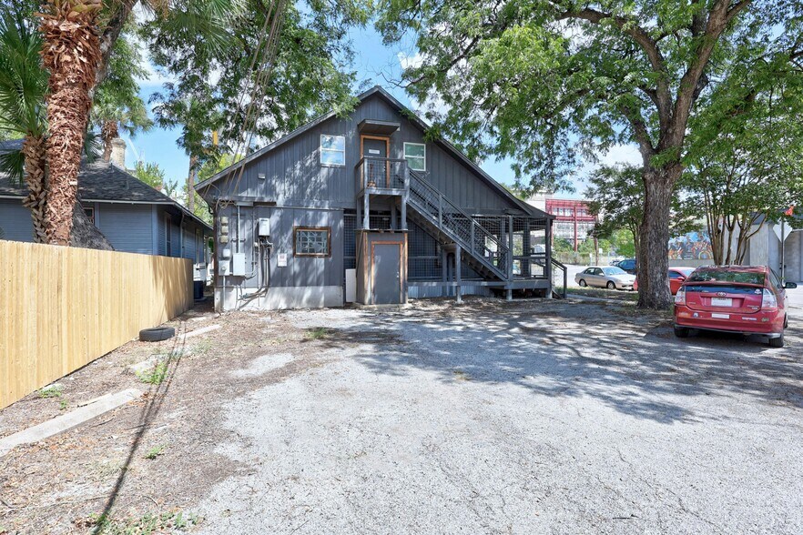 More Photos Of 1716 San Antonio St, Austin Loft Creative Space For Sale