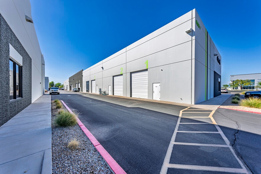 More Photos Of 7931 E Pecos Rd, Mesa Unknown For Lease