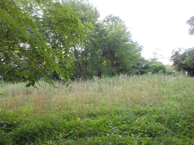 More Photos Of 90 Steamboat Rd, Great Neck Land For Sale