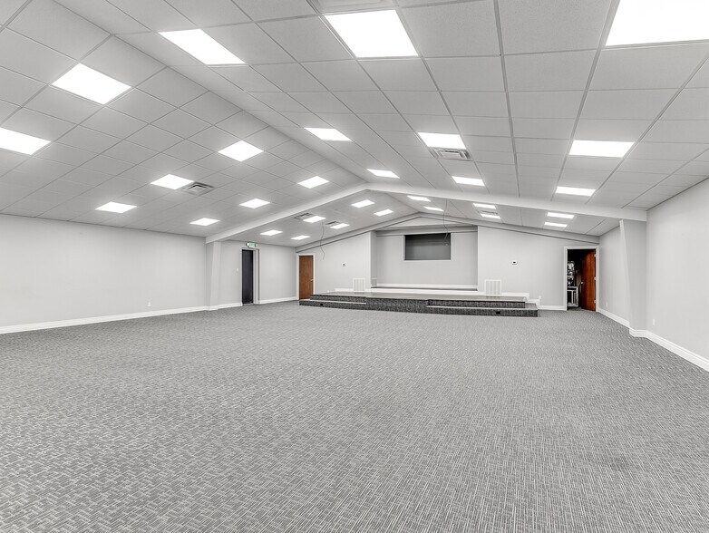 More Photos Of 4001 N Kickapoo Ave, Shawnee Religious Facility For Sale