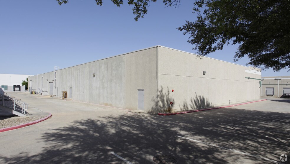 More Photos Of 9101 Wall St, Austin Warehouse For Lease
