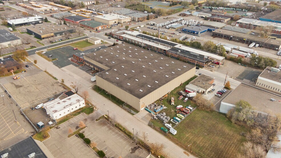 More Photos Of 2500 NE Kennedy St, Minneapolis Warehouse For Sale