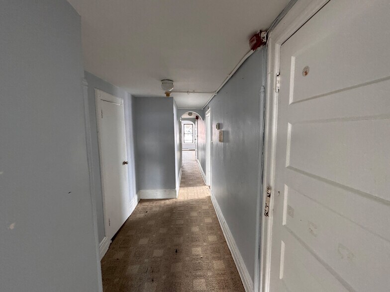 More Photos Of 1718 E 17th St, Brooklyn Office Residential For Lease