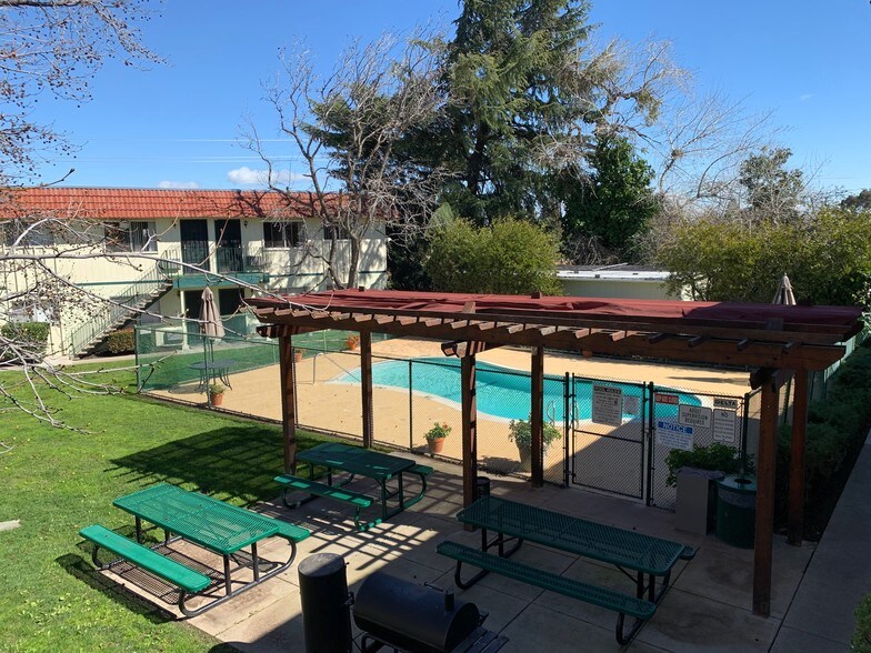 More Photos Of 1600 Buchanan Rd, Antioch Apartments For Sale
