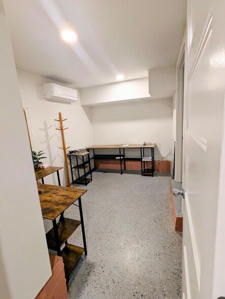 More Photos Of 215 W Clay St, Richmond Office Residential For Sale