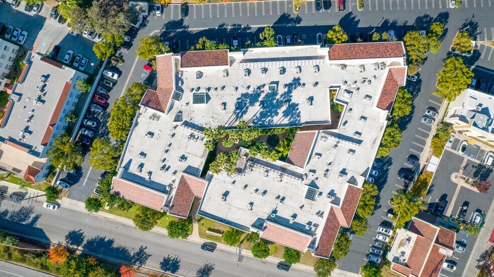 More Photos Of 30423 Canwood St, Agoura Hills Office For Lease