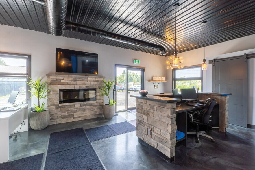 More Photos Of 00 Indcum Rd, Navan Showroom For Sale