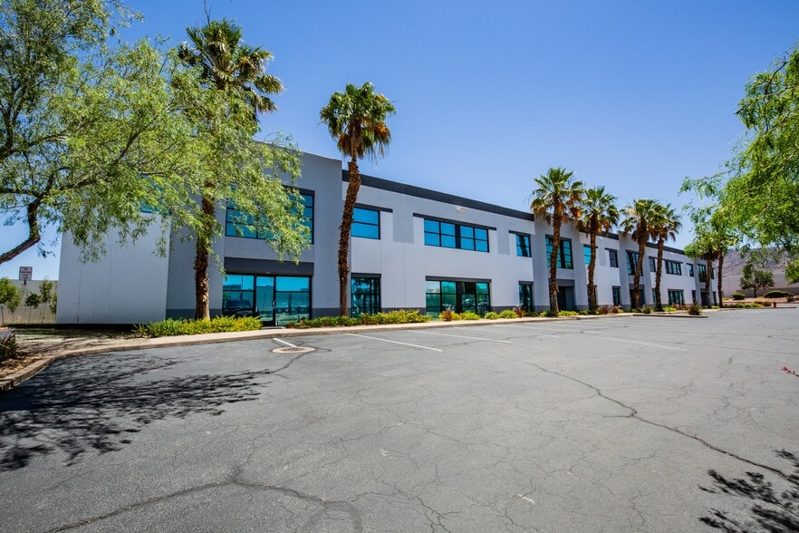 More Photos Of 150 N Gibson Rd, Henderson Warehouse For Lease
