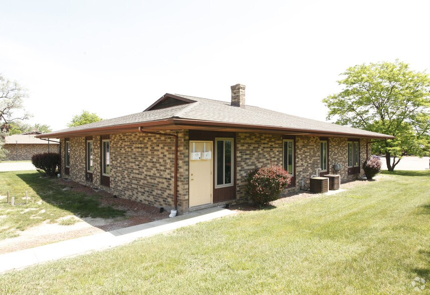 More Photos Of 1128 Villa Linde Ct, Flint Medical For Sale