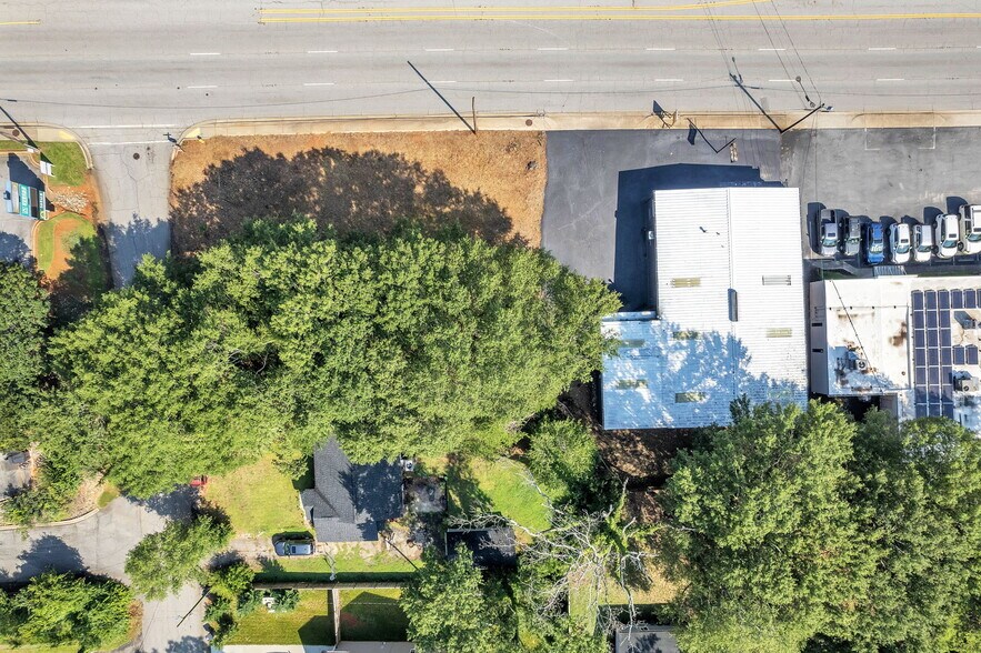 More Photos Of 1253 S Pleasantburg Dr, Greenville Storefront For Sale
