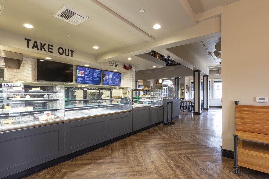More Photos Of 390 N Sunrise Ave, Roseville Restaurant For Sale