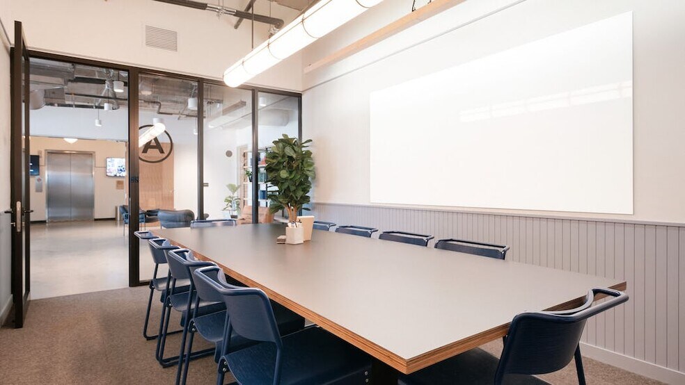 More Photos Of 801 Barton Springs Rd, Austin Office For Lease